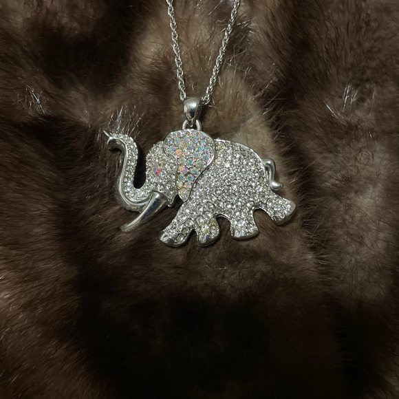 Elephant necklace - Picture 2 of 2